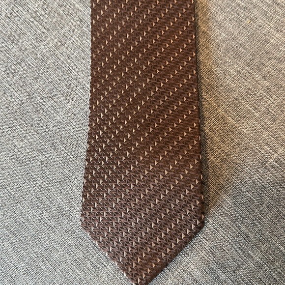 Brown Karako Tie - Picture 2 of 2